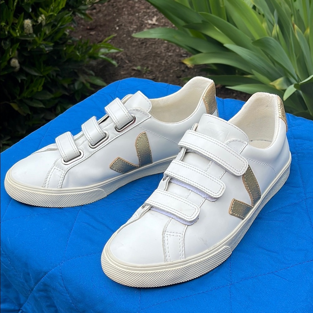 Veja Womens White and Gold Leather Sneakers